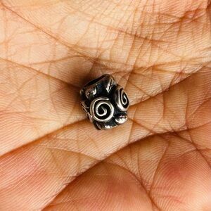 Pandora vintage Swirl Floral charm